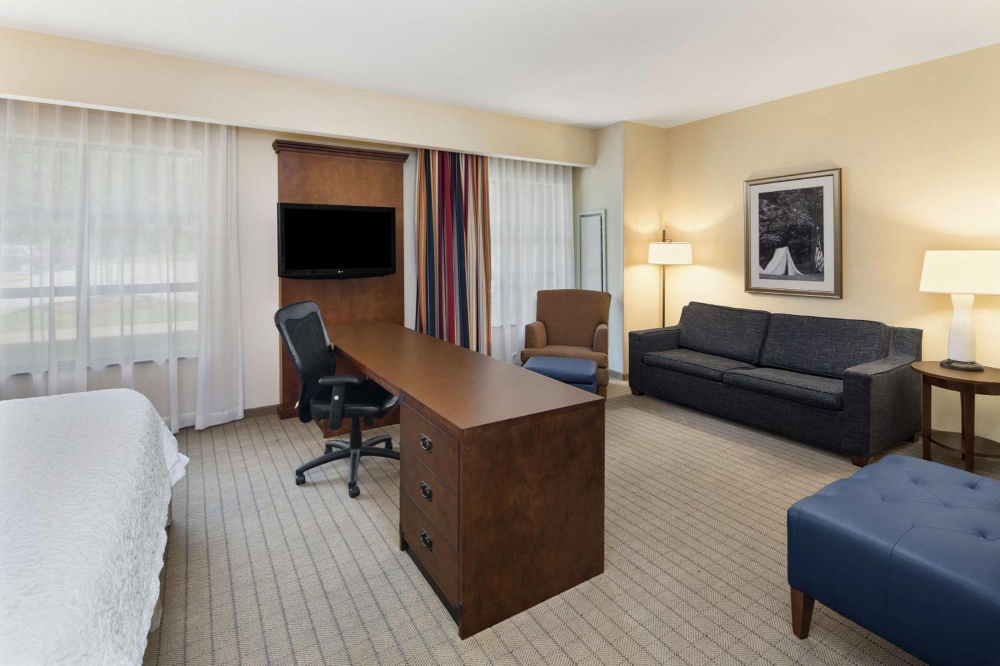 Hampton Inn Columbus/South-Fort Benning Exterior photo